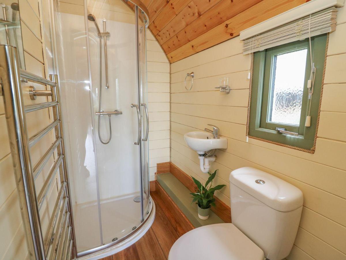 Valley View Pod Holiday home Rhayader